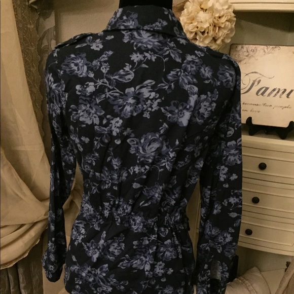 Jacket from Francesca’s - Picture 3 of 6